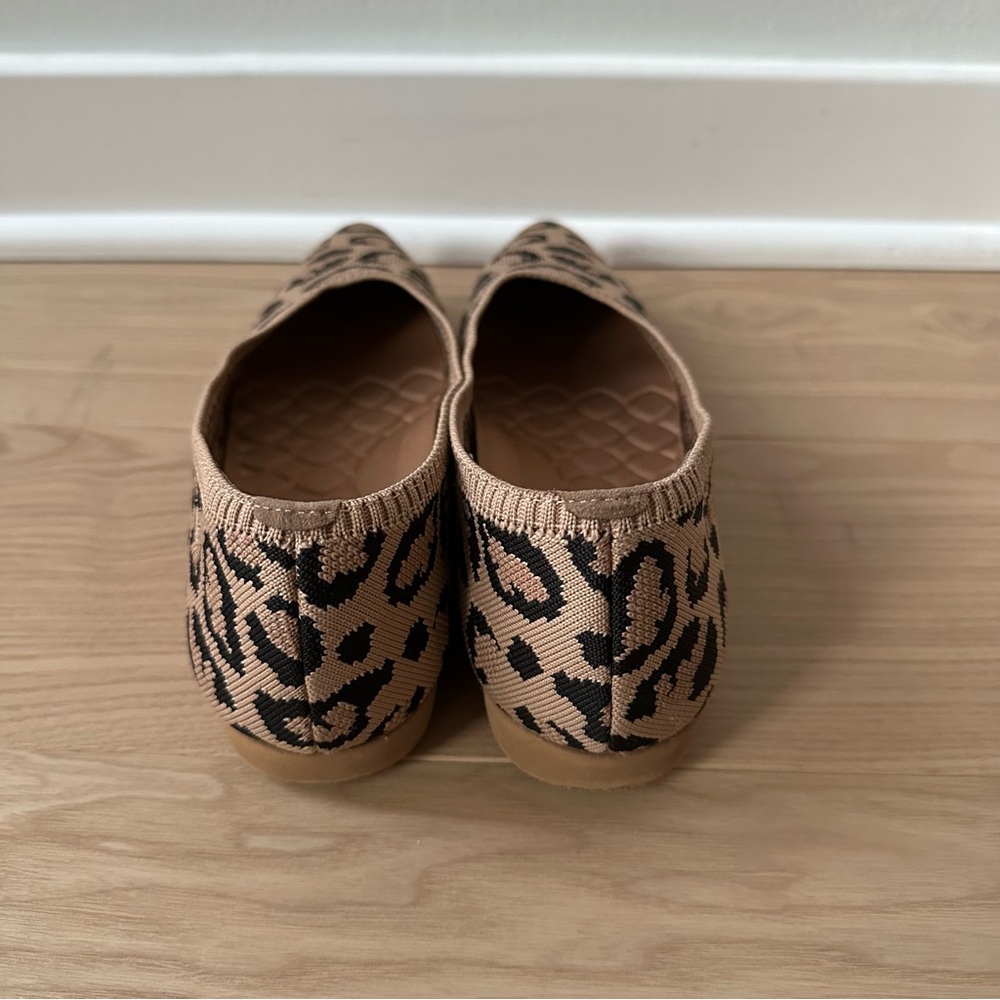 Vivaia Lightweight Pointed-Ballet Flats (Aria Walker) | Dark Leopard | 39.5 - Picture 6 of 10